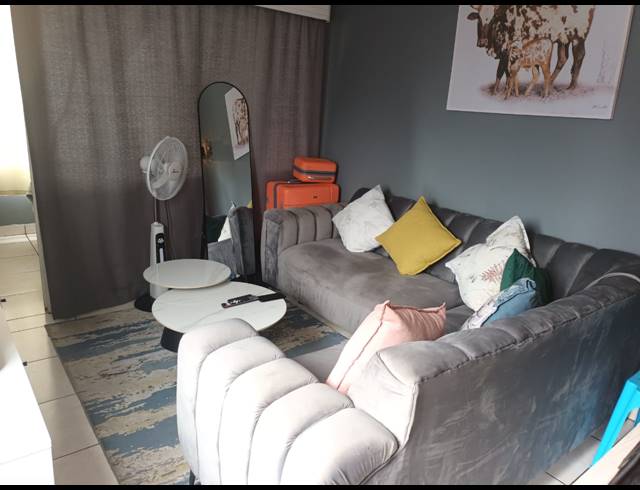 1 BEDROOM APARTMENT FOR SALE IN PRETORIA WEST